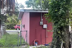 2561 Parkway St, Fort Myers, FL 33901 - Photo 5