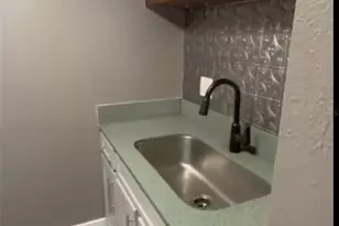 4127 Dolphin Dr, Tampa, FL 33617 - Photo 5