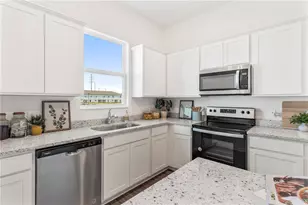 690 Poppy Ln, Dundee, FL 33838 - Photo 13