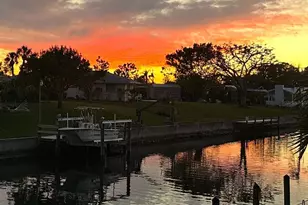 2322 Riverbluff Pkwy, Sarasota, FL 34231 - Photo 43