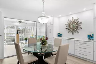 2322 Riverbluff Pkwy, Sarasota, FL 34231 - Photo 9