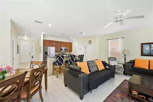 121 Las Fuentes Dr, Kissimmee, FL 34746 - Photo 9