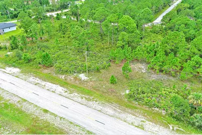 702 Eisenhower Boulevard, Lehigh Acres, FL 33974 - Photo 9