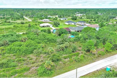 928 Norfolk Avenue S, Lehigh Acres, FL 33974 - Photo 3