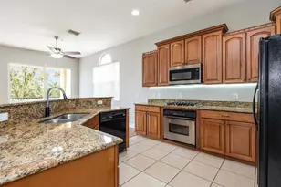 1304 3rd St Cir E, Palmetto, FL 34221 - Photo 7