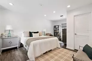 298 Lake Markham Rd, Sanford, FL 32771 - Photo 17