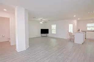 695 Bay Leaf Dr, Kissimmee, FL 34759 - Photo 3