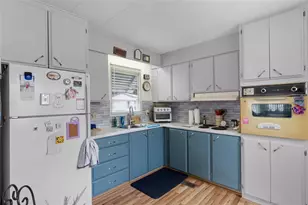 9 Cocos Plumosa Dr, Eustis, FL 32726 - Photo 9