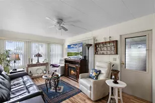 9 Cocos Plumosa Dr, Eustis, FL 32726 - Photo 11