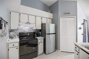 4684 Pembrook Pl, Orlando, FL 32811 - Photo 11