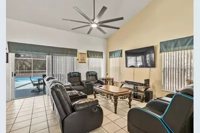 2871 Picadilly Circle, Kissimmee, FL 34747 - Photo 9