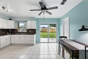 3229 Sabal Palm Dr, Edgewater, FL 32141 - Photo 9