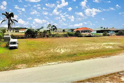 1939 NW 34th Place, Cape Coral, FL 33993 - Photo 7