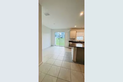 1128 Lakeshore Breeze Place, Kissimmee, FL 34747 - Photo 5