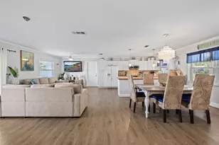 3596 Beach Dr SE, Saint Petersburg, FL 33705 - Photo 9