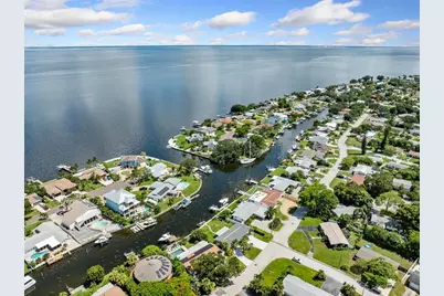 3596 Beach Drive SE, Saint Petersburg, FL 33705 - Photo 3