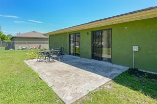 2565 SE Dogwood Ave, Port Saint Lucie, FL 34952 - Photo 21