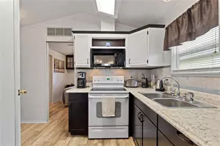 305 Arnold Palmer Dr, Davenport, FL 33837 - Photo 17