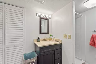 305 Arnold Palmer Dr, Davenport, FL 33837 - Photo 25