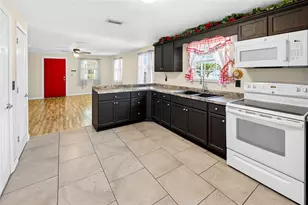 276 S Myrtle St, Starke, FL 32091 - Photo 7