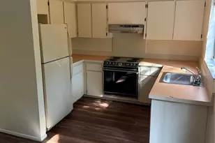 8013 Picketts Ct, Spring Hill, FL 34613 - Photo 3