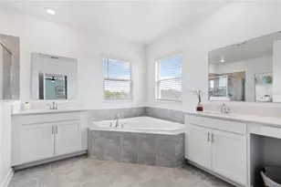 139 Aces High Ln, Davenport, FL 33896 - Photo 17