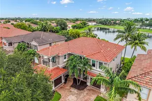 556 Cresta Cir, West Palm Beach, FL 33413 - Photo 3