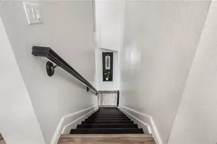 556 Cresta Cir, West Palm Beach, FL 33413 - Photo 19