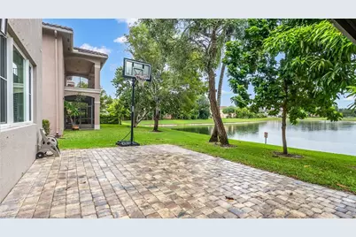 556 Cresta Circle, West Palm Beach, FL 33413 - Photo 53