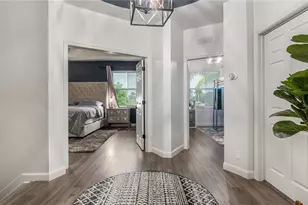 556 Cresta Cir, West Palm Beach, FL 33413 - Photo 23