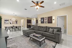 2717 Scarborough Ct, Kissimmee, FL 34744 - Photo 13