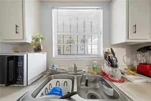 2717 Santana Ave, Orlando, FL 32811 - Photo 11