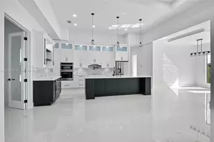 2107 NW 2nd Pl, Cape Coral, FL 33993 - Photo 5