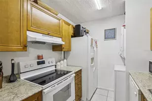 10148 Twin Lakes Dr, Coral Springs, FL 33071 - Photo 15