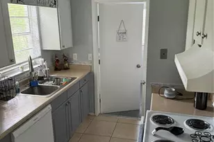 2854 Newcomb Ct, Orlando, FL 32826 - Photo 3