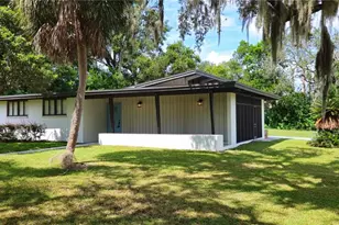 126 E Cypress Ave, Howey in the Hills, FL 34737 - Photo 3