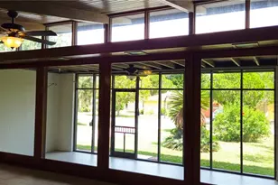 126 E Cypress Ave, Howey in the Hills, FL 34737 - Photo 11