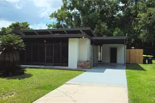 126 E Cypress Ave, Howey in the Hills, FL 34737 - Photo 5