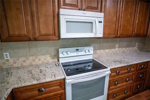 8 Escondido Cir, Altamonte Springs, FL 32701 - Photo 13