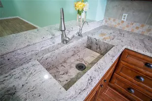 8 Escondido Cir, Altamonte Springs, FL 32701 - Photo 11