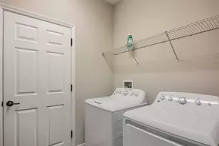 8416 Magnificent Ln, Groveland, FL 34736 - Photo 25