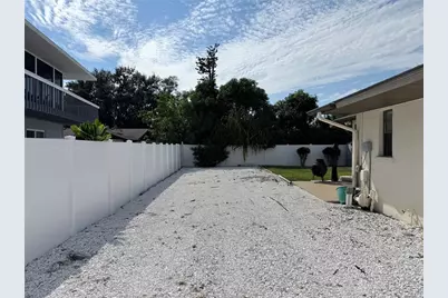2204 78th Street W, Bradenton, FL 34209 - Photo 23