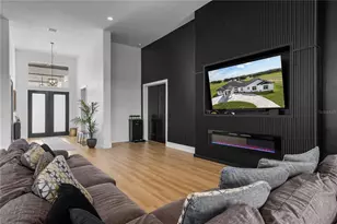 18800 Groves Dr, Groveland, FL 34736 - Photo 13