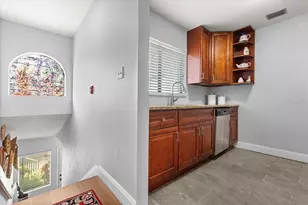 4717 Chevy Pl, Orlando, FL 32811 - Photo 9