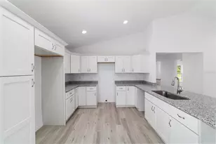 13070 NE 7th Loop, Silver Springs, FL 34488 - Photo 11