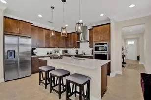 7529 Castlewood Ct, Harmony, FL 34773 - Photo 3