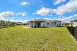 7529 Castlewood Ct, Harmony, FL 34773 - Photo 19