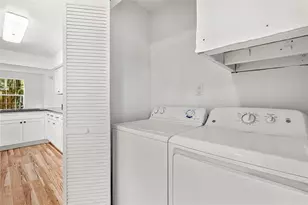 724 Edgewater Dr, Orlando, FL 32804 - Photo 9