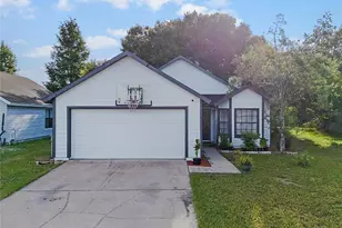 555 Swallow Ct, Apopka, FL 32712 - Photo 1