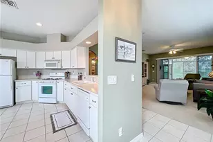 5643 Bounty Cir, Tavares, FL 32778 - Photo 7